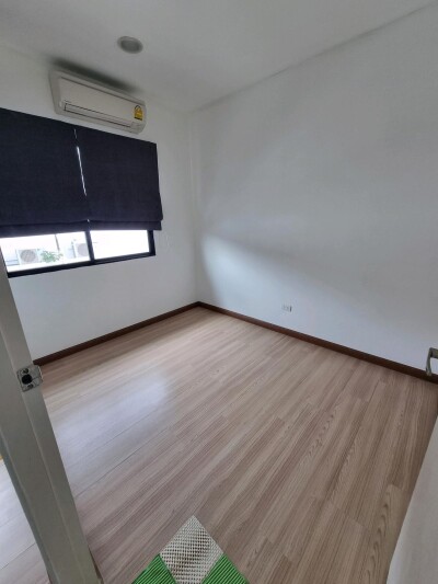 บ้านกลางเมือง กัลปพฤกษ์