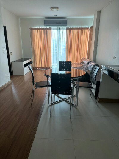 เดอะ เวลลิงตัน คอนโด / The Wellington Condominium-3