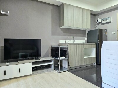 เอ สเปซ เมกา / A space Mega-2