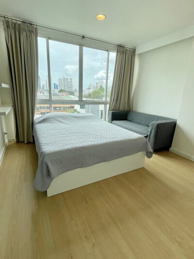 ดี 65 คอนโดมิเนียม / D 65 Condominium