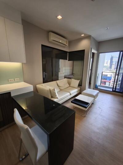เออร์บาโน่ แอบโซลูท สาทร - ตากสิน / Urbano Absolute Sathon - Taksin