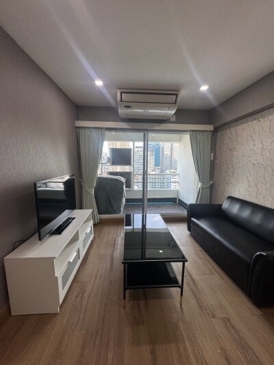 ทองหล่อ ทาวเวอร์ / Thonglor Tower
