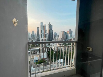 ไลฟ์ แอท สาทร 10 / Life @ Sathorn 10-9