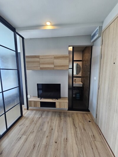 บริกซ์ คอนโดมิเนียม / Brix Condominium-2