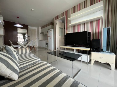 เดอะ โคลเวอร์ ทองหล่อ / The Clover Thonglor