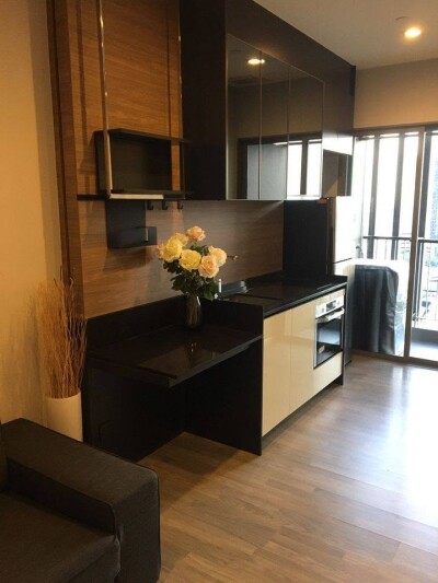 เดอะรูม สาทร - เซนต์หลุยส์ / The Room Sathorn - St.Louis