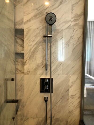 ศาลาแดง วัน / พื้นที่ใช้สอย 57.70 ตร.ม. ชั้นที่ 6 *