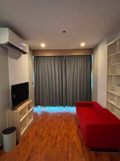 สกายวอล์ค และ เวลซ์ เรสซิเดนซ์ / Sky Walk & Weltz Residence-2