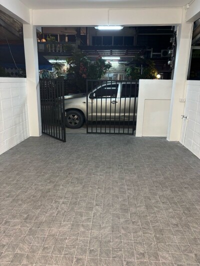 สินทวีวิลล่า รีโนเวทใหม่ พร้อมอยู่ เข้าทาง รพ.บางมด / ✅  ขนาด 16.5 ตร.วา ✅  พื้นที่ใช้สอย 2 ห้องนอน 2 ห้องน้ำ