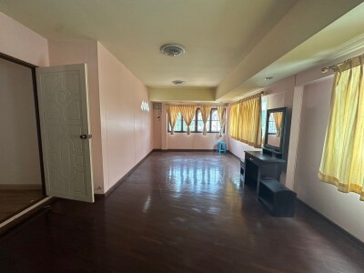 อัพเดทล่าสุด 11/8/2568 : หมู่บ้านประภาวรรณโฮม / 3 ห้องนอน / 5 ห้องน้ำ-10