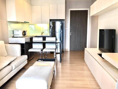 เออร์บาโน่ แอบโซลูท สาทร - ตากสิน / Urbano Absolute Sathon - Taksin