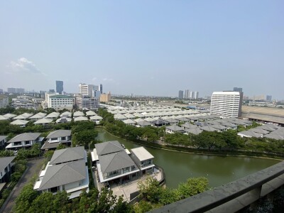 เดอะ พาร์คแลนด์ ศรีนครินทร์ เลคไซด์  / The Parkland Srinakarin Lakeside