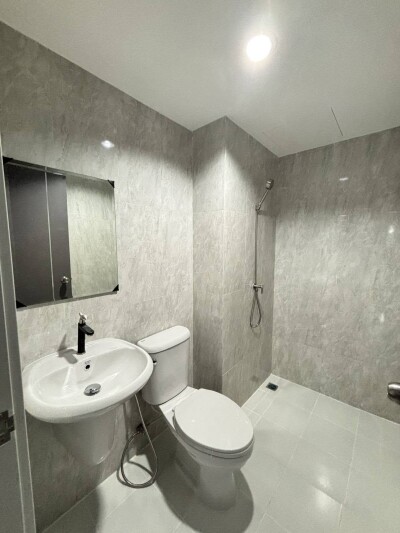 เดอะ ทริปเปิ้ล ไลน์ คอนโดมิเนียม / The Triple Line Condominium-9
