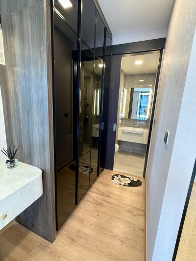 โนเบิล อราวน์ อารีย์ / Noble Around Ari