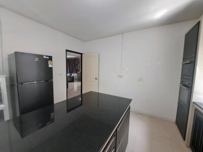 ศุภาลัย การ์เด้นวิลล์ กรุงเทพกรีฑาตัดใหม่ - มอเตอร์เวย์