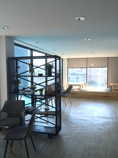 แบงค์คอก ฮอไรซอน สาทร - นราธิวาส / Bangkok Horizon Sathorn - Narathiwas