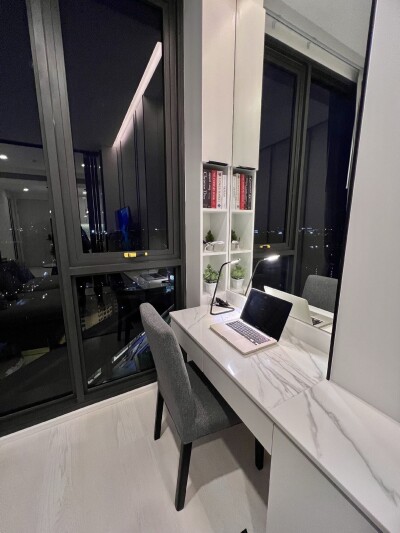 แมสซารีน รัชโยธิน / - ชั้น 21 ขนาด 42ตรม.-21