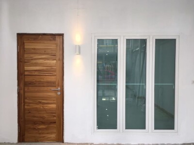 ทาวน์เฮ้าส์ รีโนเวทใหม่ ปุณณวิถี 47  / ตรงข้ามคอนโดเดอะกรีน 2ทาวน์เฮ้าส์ 22 ตร.วา 2 ชั้น