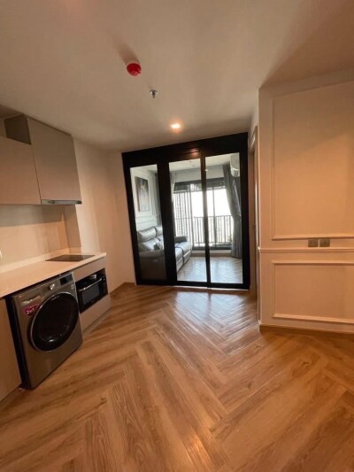 ไลฟ์ ลาดพร้าว / Life Ladprao-2