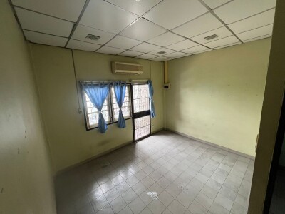 ทาวน์เฮ้าส์ 2 ชั้น ทำเลทอง "เลี่ยงเมืองปากเกร็ด"