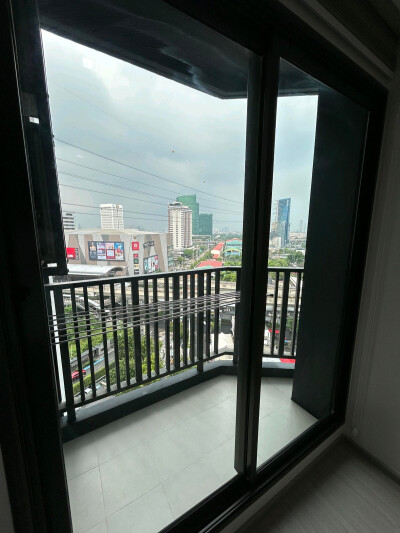 ไลฟ์ ลาดพร้าว / Life Ladprao