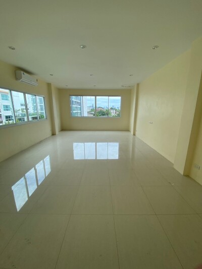 อัพเดตล่าสุด 30/10/2568 : 🌟 ให้เช่าอาคารพาณิชย์ สุขุมวิท 64 🌟