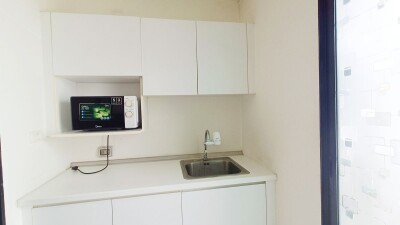 ไอคอนโด สุขาภิบาล 2 /  1 ห้องน้ำ, 1 ห้องครัว และ 1 ห้องนั่งเล่น