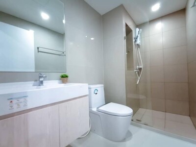 ริชพาร์ค แอท ทริปเปิ้ล สเตชั่น / พื้นที่ 28 ตรม.   ชั้น 1    1 ห้องนอน 1 ห้องน้ำ  ห้องสวยแต่งครบ