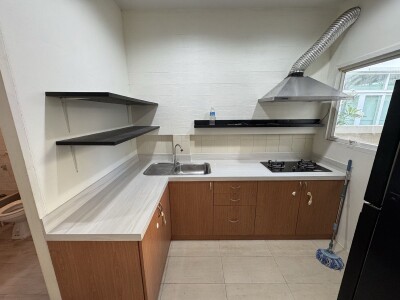 รสา สแปนิช คอร์ทยาร์ด-8