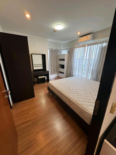 เดอะ เวลลิงตัน คอนโด / The Wellington Condominium-3