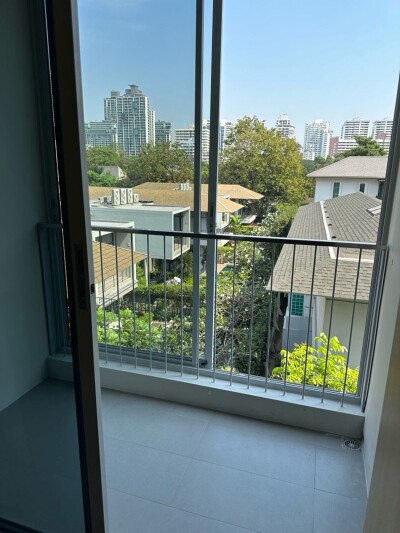 คิว ประสานมิตร / Q Prasarnmit