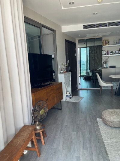 333 ริเวอร์ไซด์ / 333 RIVERSIDE