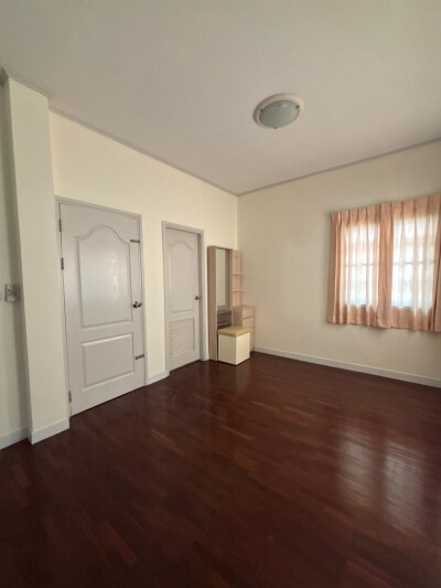 พาร์คเวย์ ชาเล่ต์ รามคำแหง