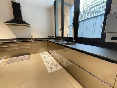 สันติบุรี เดอะ เรสซิเดนเซส / 1,415 ตารางเมตร