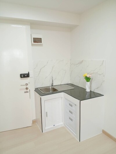 ไอริส แอเวนิว อ่อนนุช – วงแหวน / 🛏 1 ห้องนอน ขนาด 28 ตร.ม. 📍 ชั้น 7 อาคาร 4