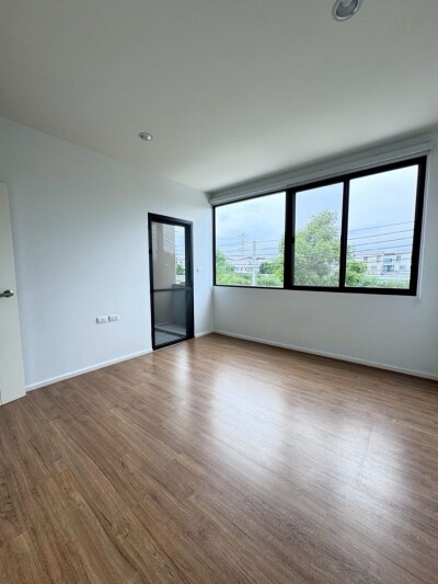 บ้านกลางเมือง พระราม 9 - กรุงเทพกรีฑา / 📏 เนื้อที่ 18.5 ตร.วา