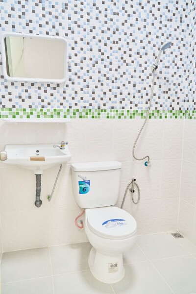 ทาวน์เฮ้าส์ 4 ห้องนอน  3 ห้องน้ำ  จอดรถได้ 4 คัน