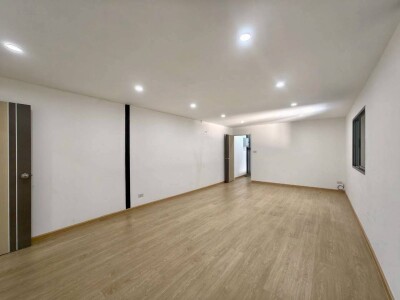 🚛 โกดัง + ออฟฟิศให้เช่า 📍 ซอยอ่อนนุช 39 / ศรีนครินทร์ 24-7