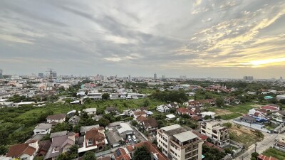 เดอะ ไลน์ วงศ์สว่าง / 1 ห้องน้ำ  1 ห้องครัว  ขนาด 32 ตรม.