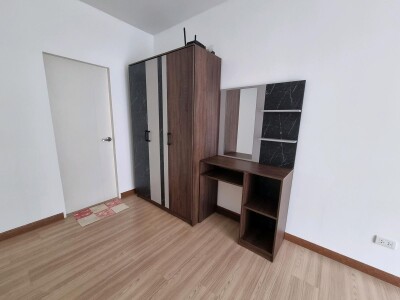 บ้านกลางเมือง กัลปพฤกษ์