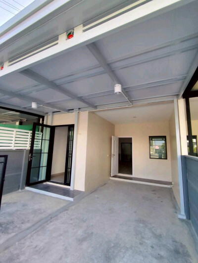 เอ็มไลฟ์ ลำลูกกา - คลอง 4-3