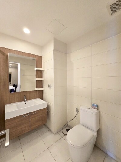 คิวเฮ้าส์ สาทร / Q.House Condo Sathorn