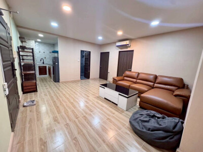 คันทรี คอมเพล็กซ์ / Country Complex