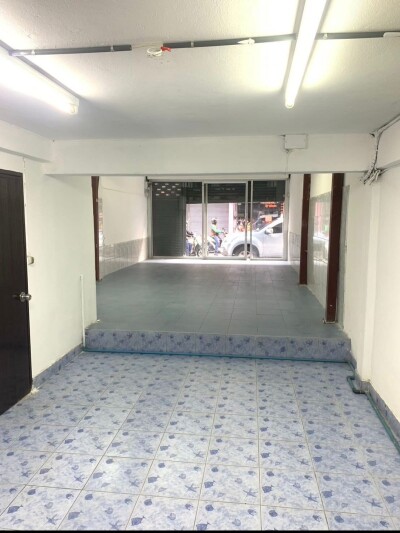 ✨ ให้เช่าอาคารพาณิชย์ 2 ชั้นครึ่ง ซ.พหลโยธิน 52