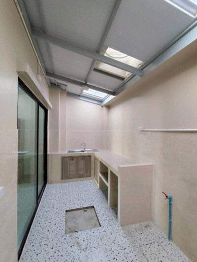 เอ็มไลฟ์ ลำลูกกา - คลอง 4-14