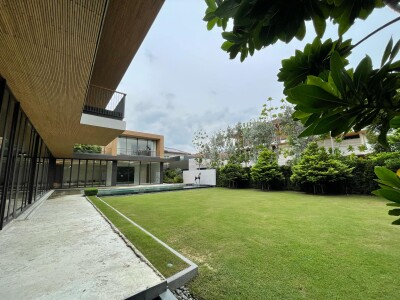 สันติบุรี เดอะ เรสซิเดนเซส / 1,415 ตารางเมตร