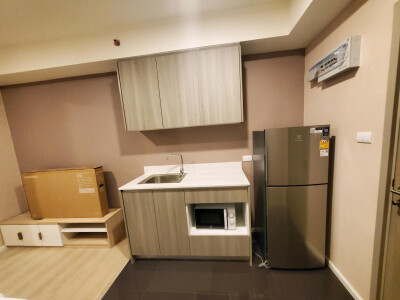 เอ สเปซ เมกา / A space Mega-7