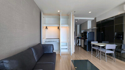 สกายวอล์ค และ เวลซ์ เรสซิเดนซ์ / Sky Walk & Weltz Residence