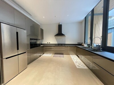 สันติบุรี เดอะ เรสซิเดนเซส / 1,415 ตารางเมตร