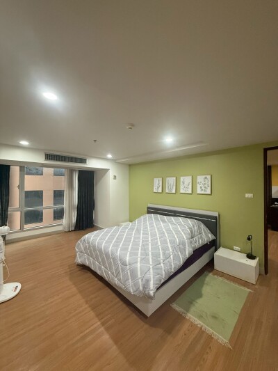 เดอะ เทรนดี้ คอนโดมิเนียม / The TRENDY Condominium